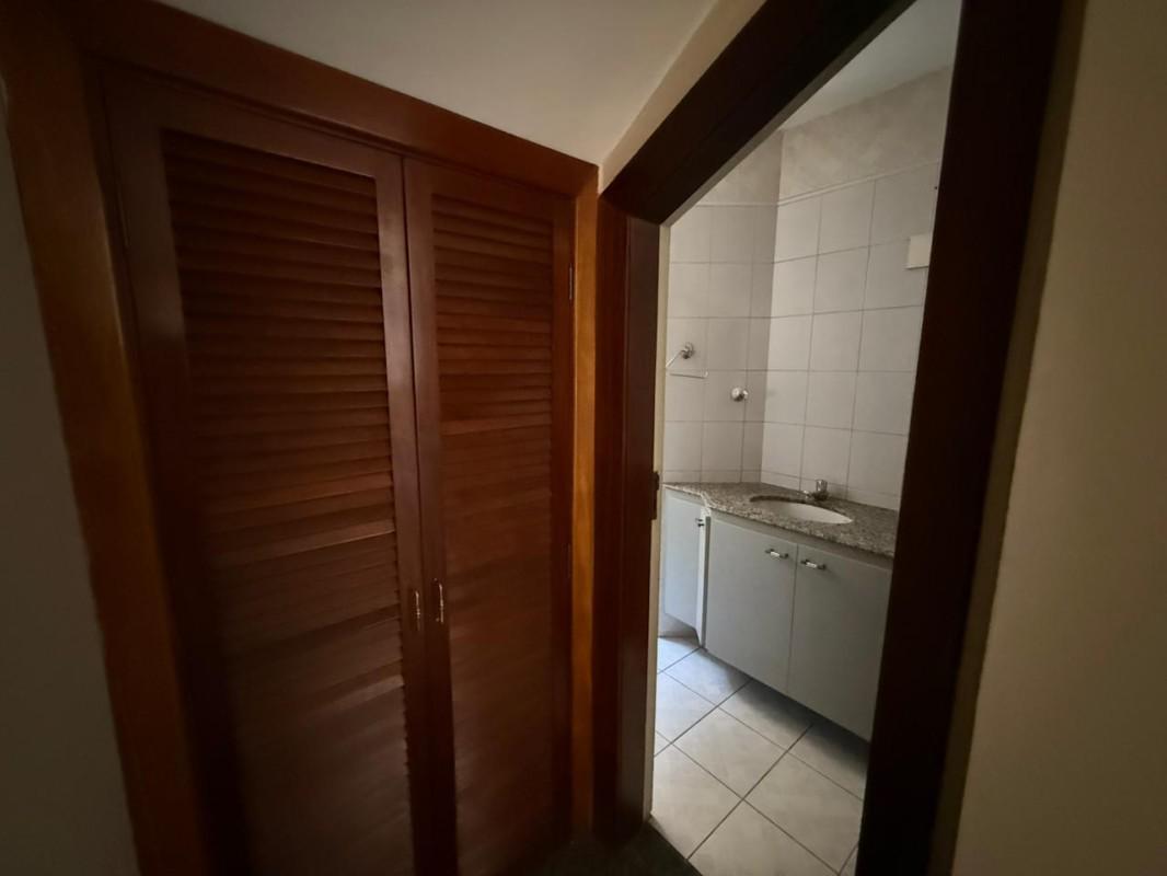 Casa, Itapoã, 5 Quartos, 4 Vagas, 3 Suítes