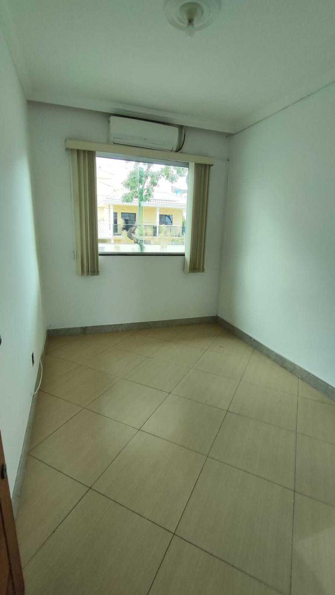 Casa, Cabral, 3 Quartos, 2 Vagas, 1 Suíte