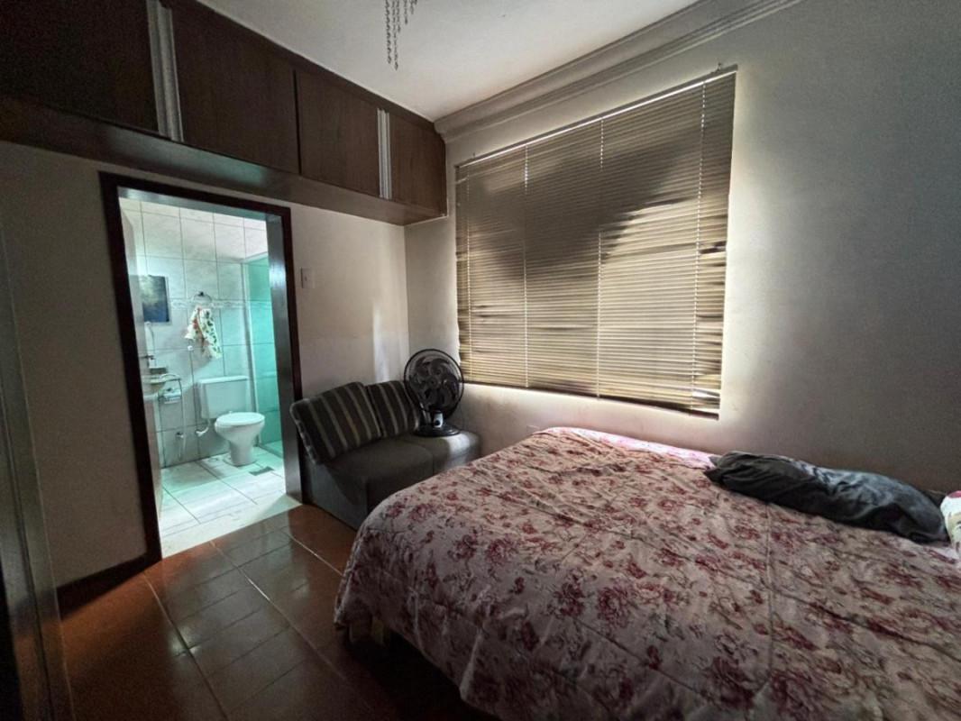 Casa, Cachoeirinha, 3 Quartos, 12 Vagas, 1 Suíte