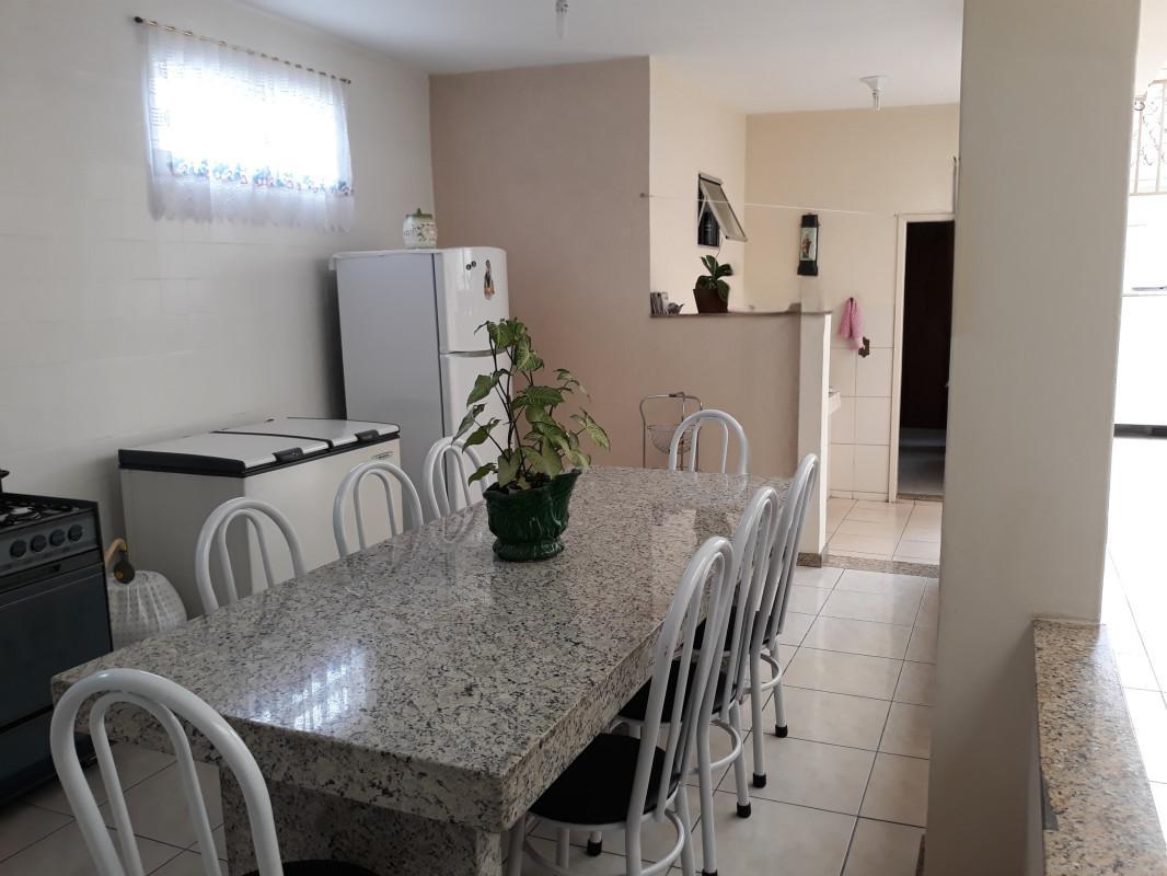 Apartamento, Floresta, 4 Quartos, 0 Vaga, 2 Suítes