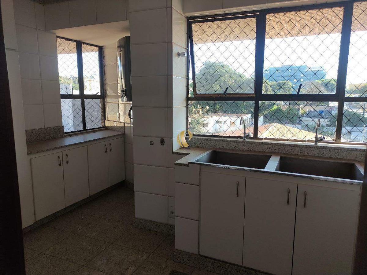 Cobertura, Centro, 4 Quartos, 6 Vagas, 2 Suítes