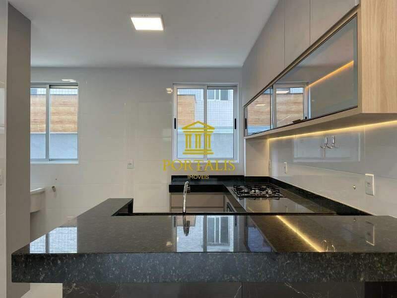 Apartamento, Vila Paris, 2 Quartos, 2 Vagas, 2 Suítes