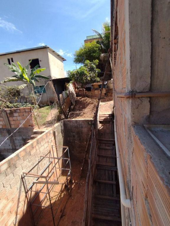 Casa, Vila Francisco de Moura, 3 Quartos, 0 Vaga