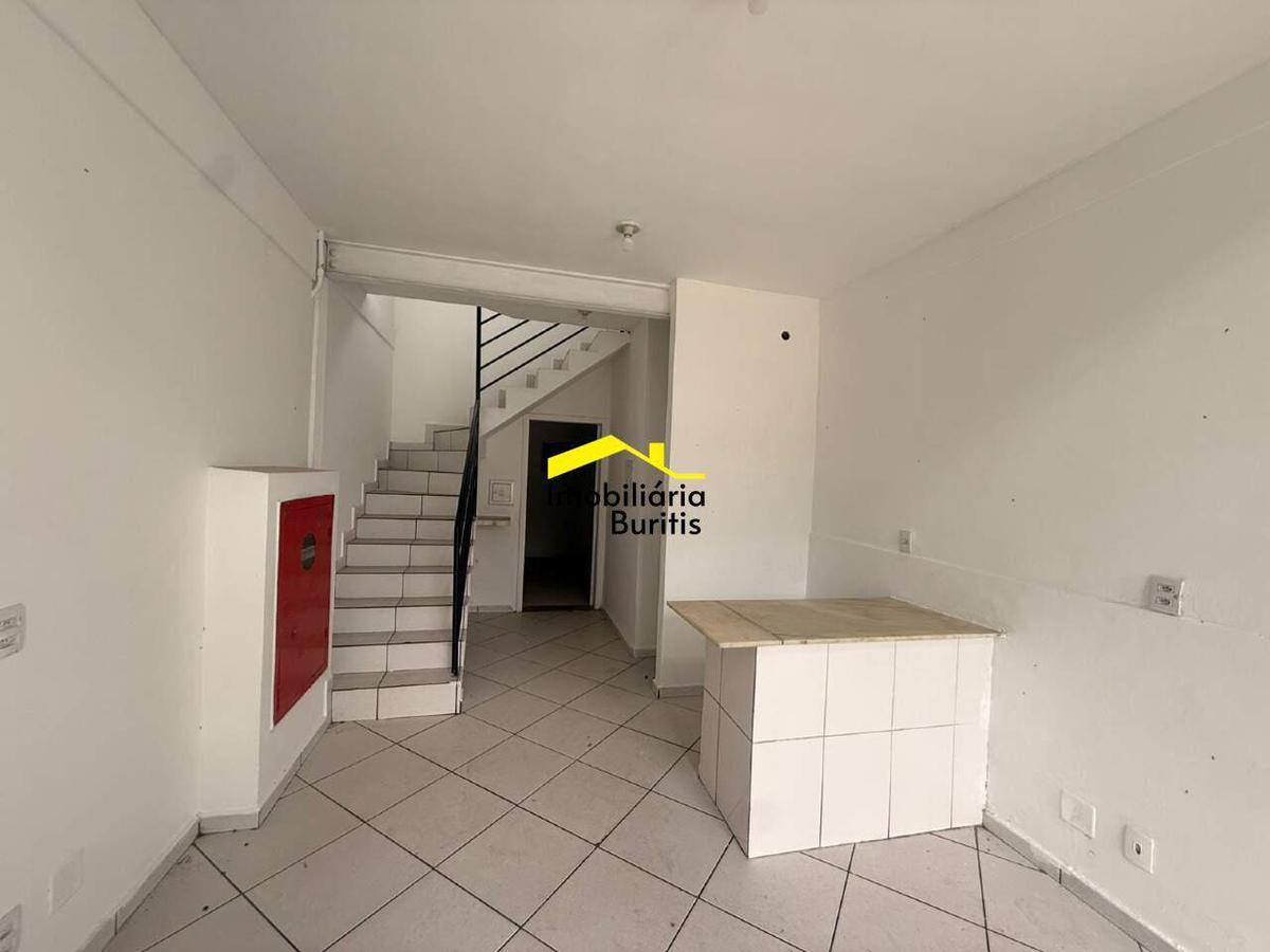 Loja, Estoril, 1 Vaga