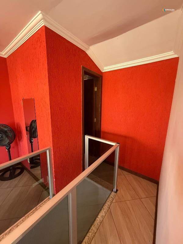 Casa, Monte Carlo, 5 Quartos, 2 Vagas, 1 Suíte