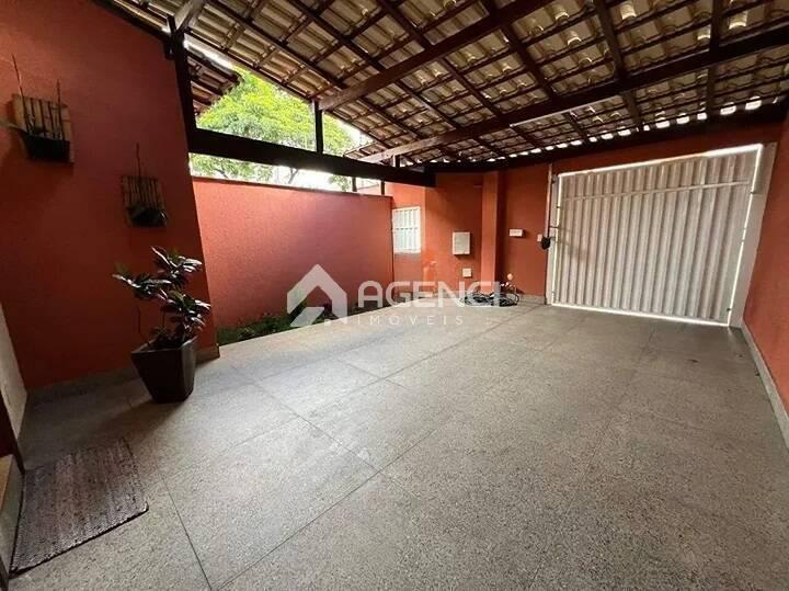 Casa, Cabral, 3 Quartos, 0 Vaga, 0 Suíte