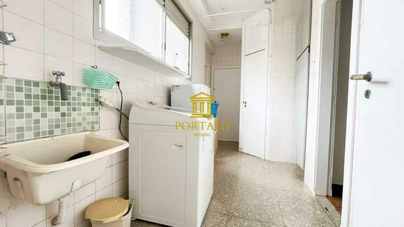 Apartamento, Funcionários, 4 Quartos, 2 Vagas, 1 Suíte