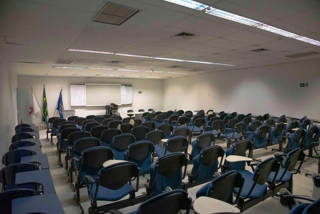 Prédio, Centro, 0 Quarto, 0 Vaga