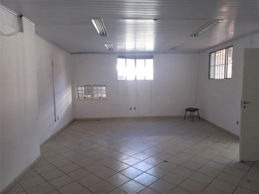 Casa Comercial, Prado, 1 Quarto, 3 Vagas
