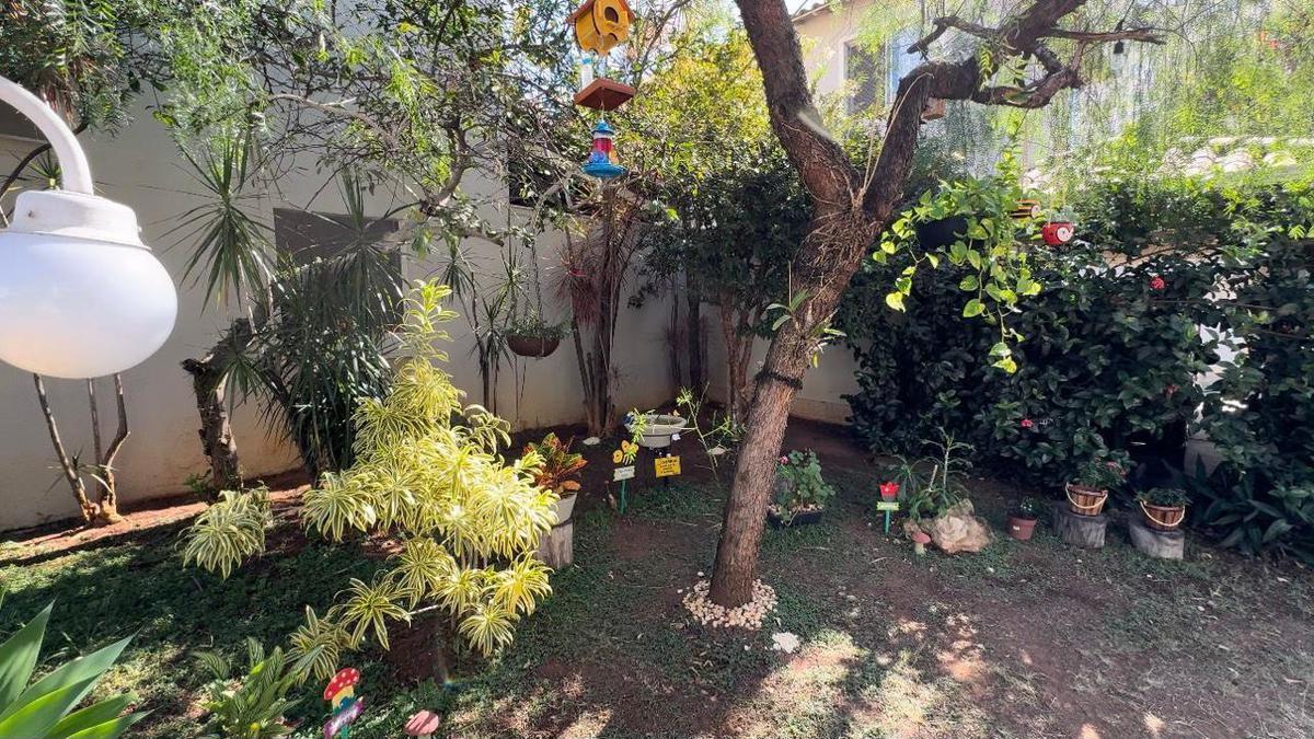 Casa, Castelo, 3 Quartos, 2 Vagas, 1 Suíte