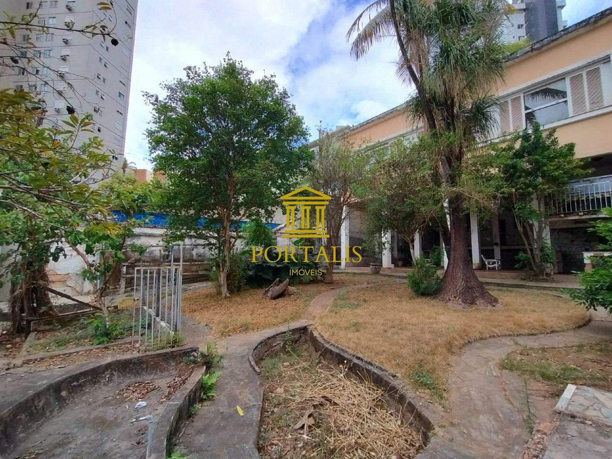 Casa Comercial, Funcionários, 9 Quartos, 5 Vagas