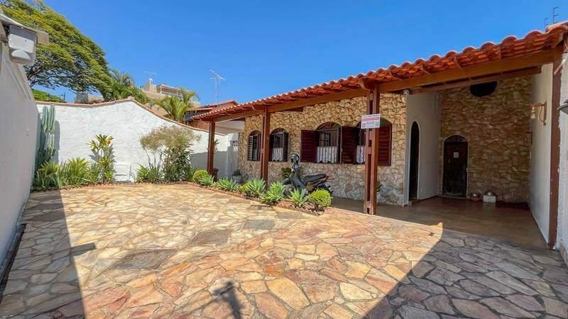 Casa, Ouro Preto, 4 Quartos, 3 Vagas, 1 Suíte