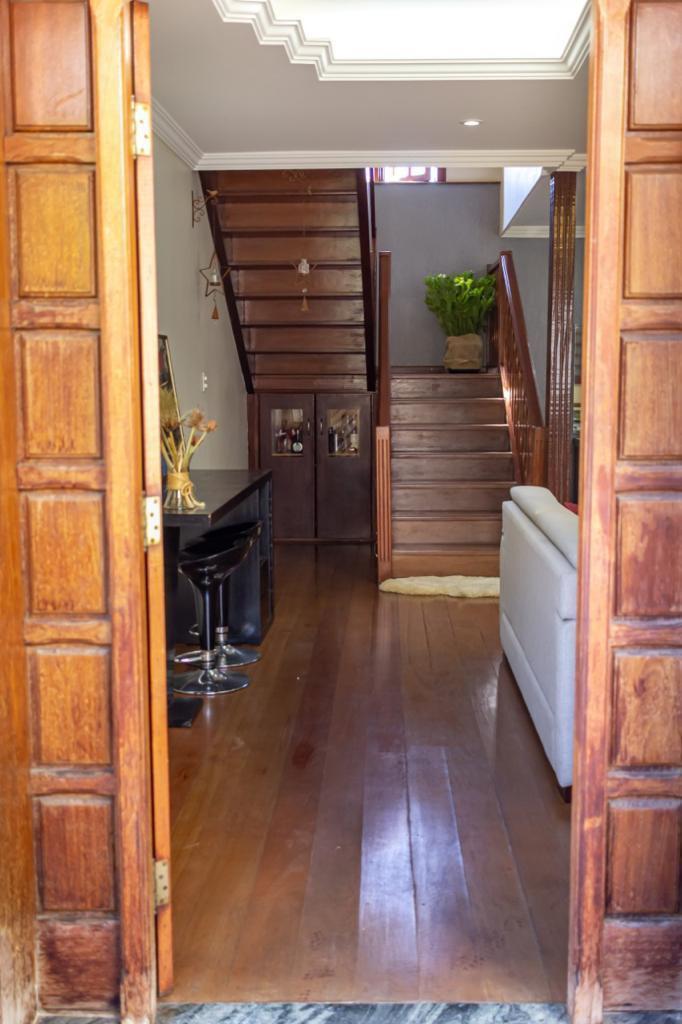 Casa, Sagrada Família, 4 Quartos, 6 Vagas, 1 Suíte