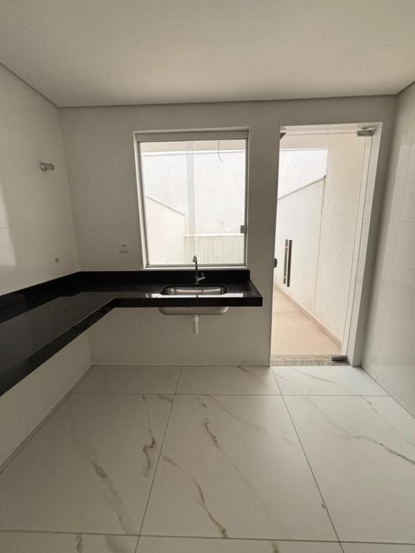 Casa, Santa Branca, 2 Quartos, 2 Vagas, 2 Suítes