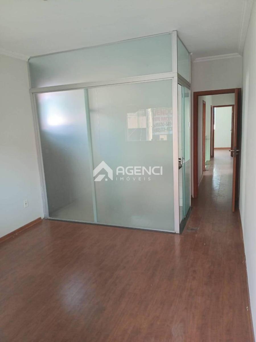 Casa, Cabral, 3 Quartos, 0 Vaga, 0 Suíte