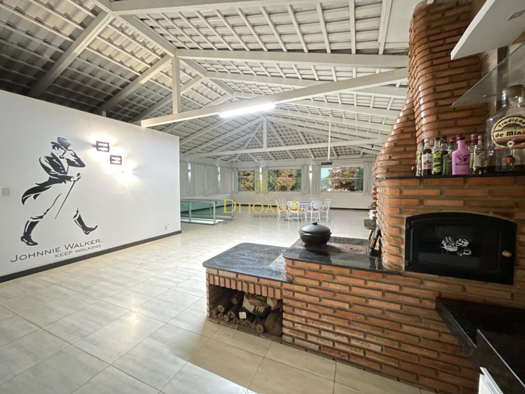 Prédio, Centro, 3 Quartos, 4 Vagas, 1 Suíte