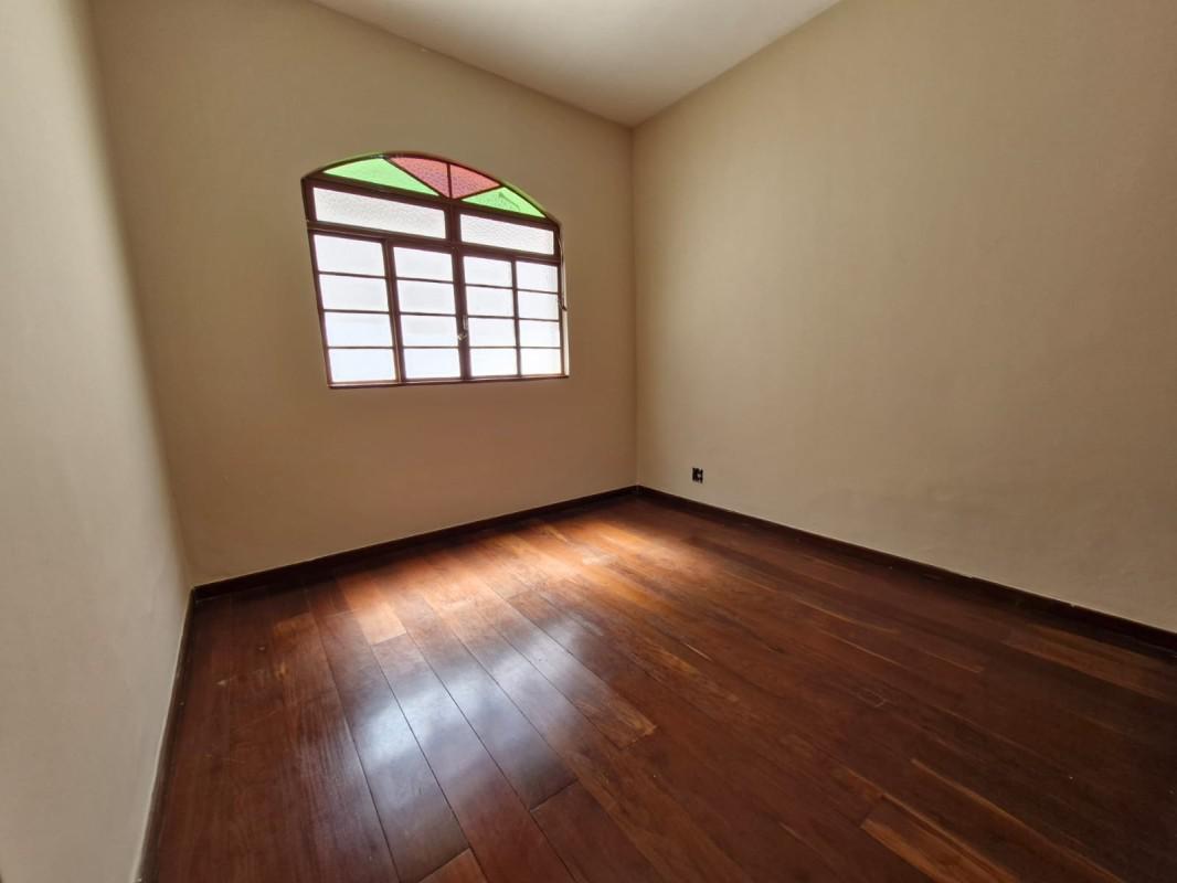 Casa, Castelo, 4 Quartos, 4 Vagas, 2 Suítes