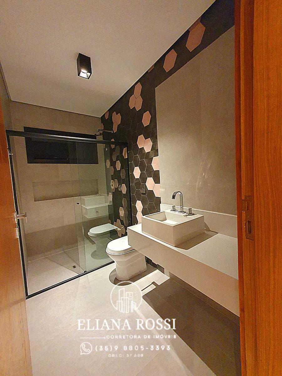 Casa, Vila Paiva, 3 Quartos, 4 Vagas, 3 Suítes