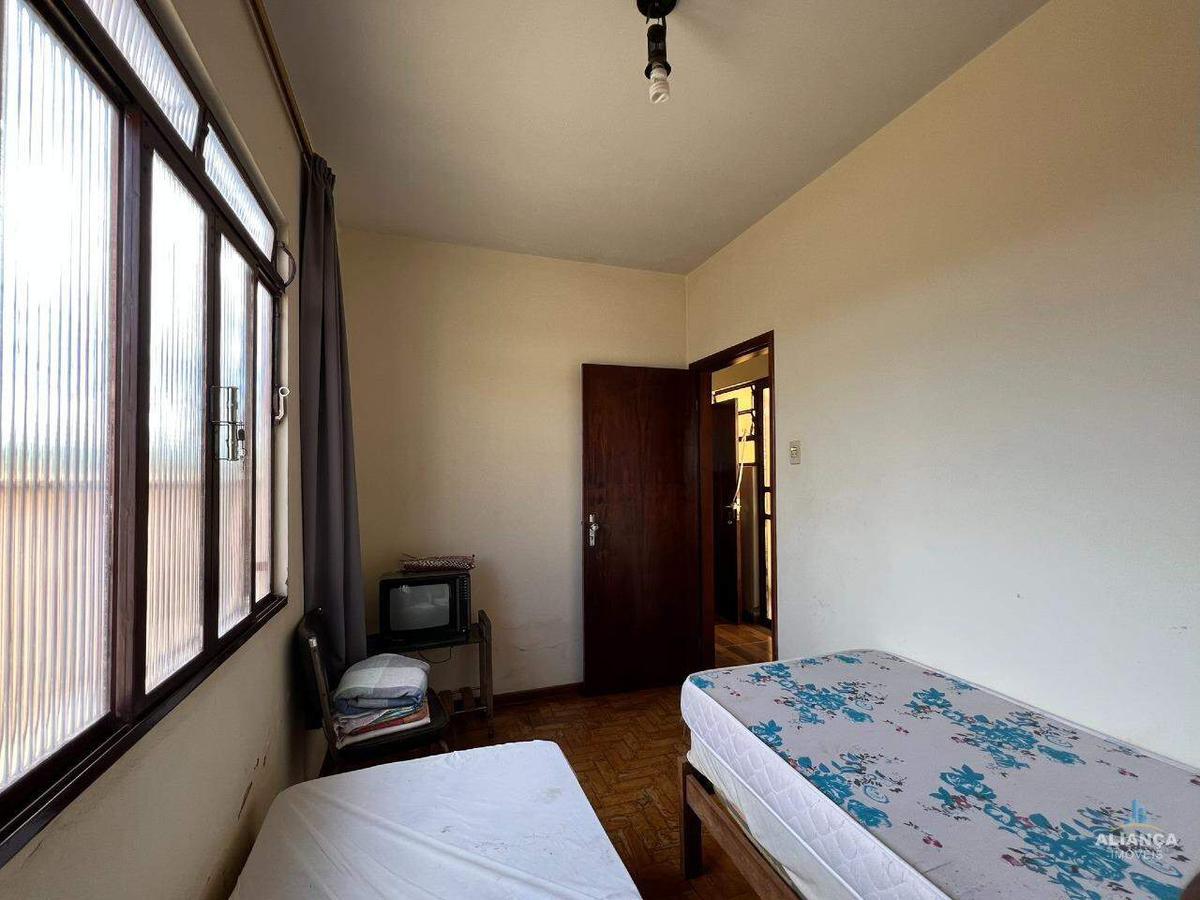 Casa, Centro, 3 Quartos, 4 Vagas, 2 Suítes
