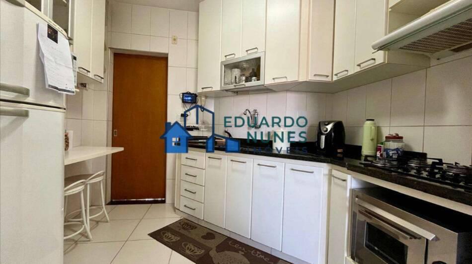 Apartamento, Sagrada Família, 3 Quartos, 2 Vagas, 1 Suíte