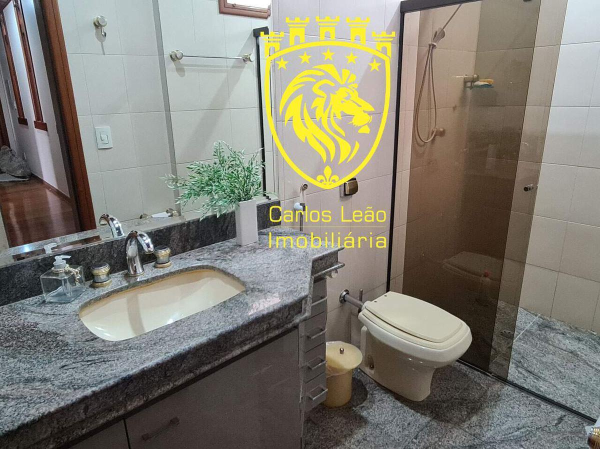 Casa, Cidade Nova, 4 Quartos, 5 Vagas, 1 Suíte