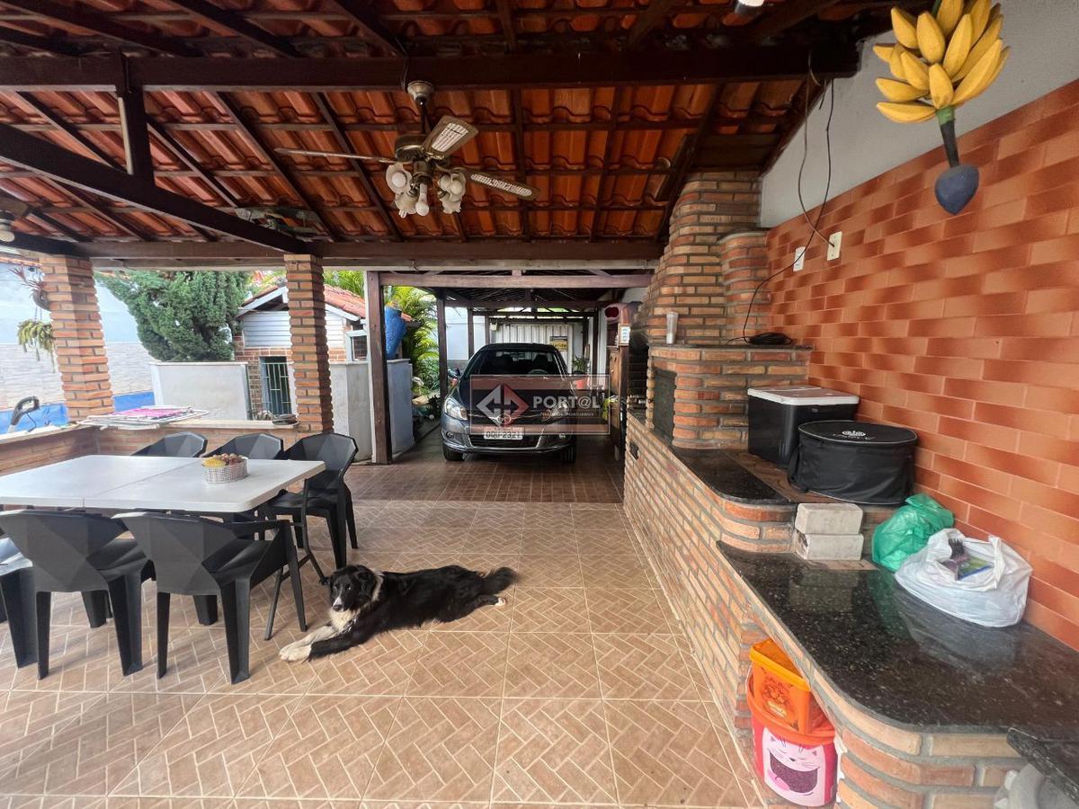 Casa, Planalto, 4 Quartos, 3 Vagas, 1 Suíte