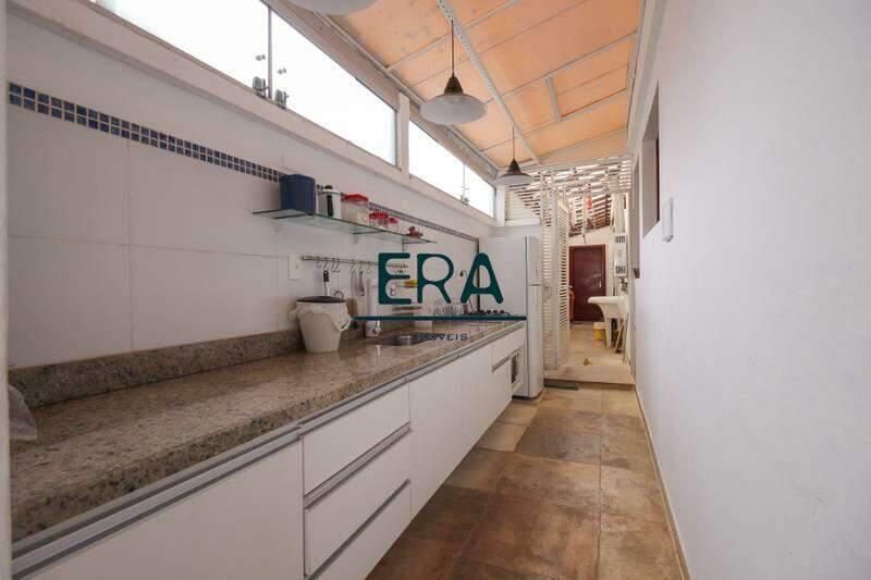 Casa, Serra, 4 Quartos, 5 Vagas, 1 Suíte