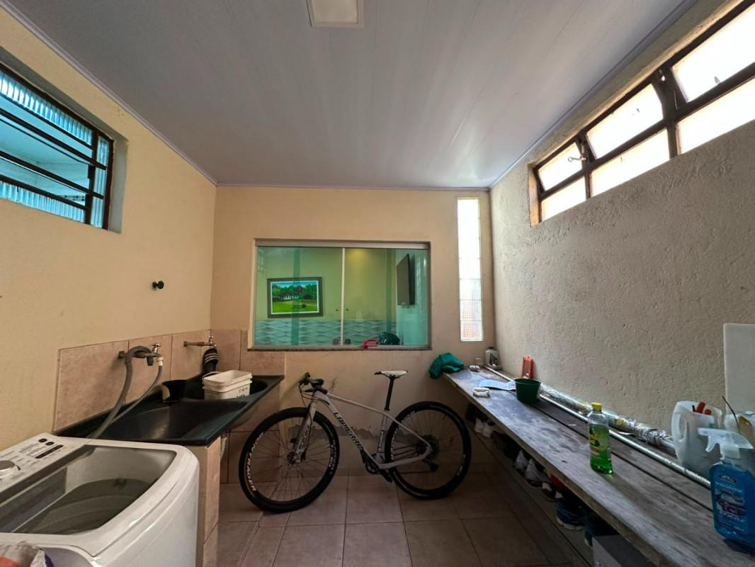Casa, Céu Azul, 2 Quartos, 8 Vagas, 1 Suíte