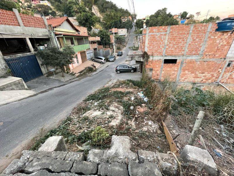 Lote, Jardim das Rosas, 0 Quarto, 0 Vaga