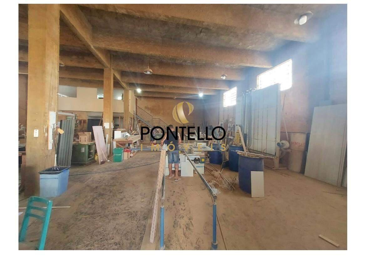 Casa, Cachoeirinha, 4 Quartos, 1 Vaga, 3 Suítes