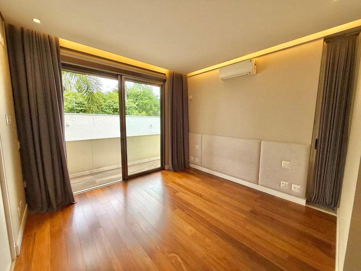 Casa, São Luiz (pampulha), 3 Quartos, 10 Vagas, 3 Suítes