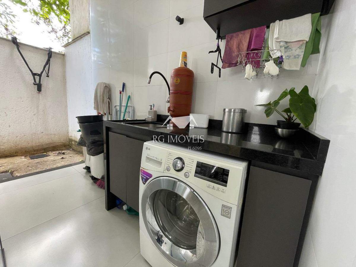 Casa, Santa Helena (barreiro), 3 Quartos, 2 Vagas, 1 Suíte