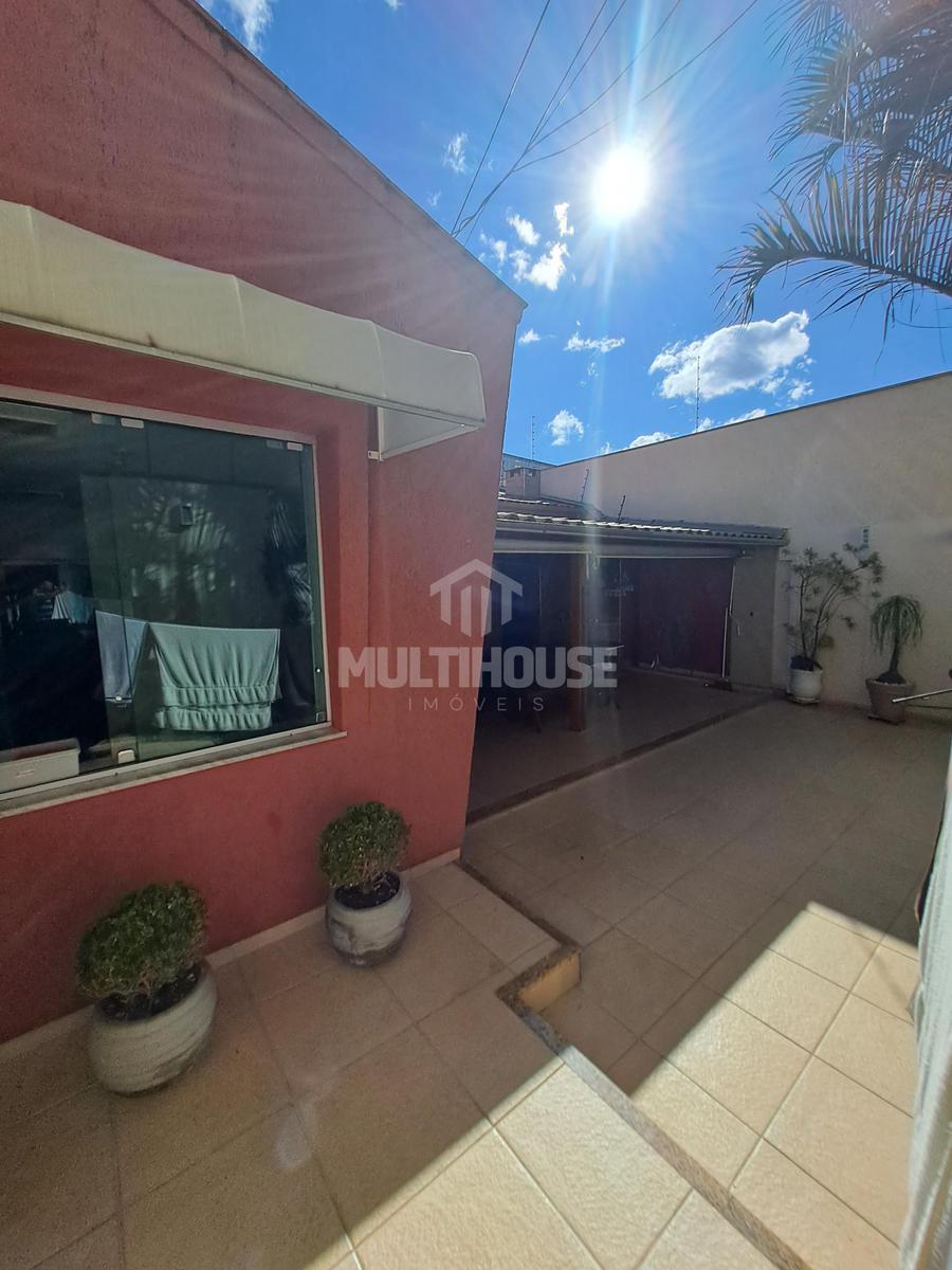 Casa, Carlos Prates, 3 Quartos, 2 Vagas, 1 Suíte