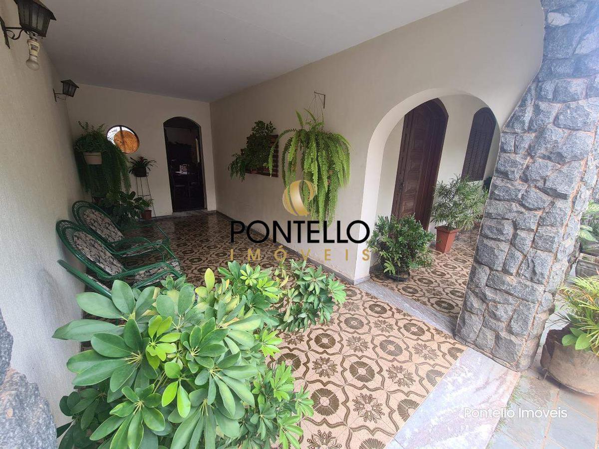 Casa, Cachoeirinha, 9 Quartos, 2 Vagas, 1 Suíte