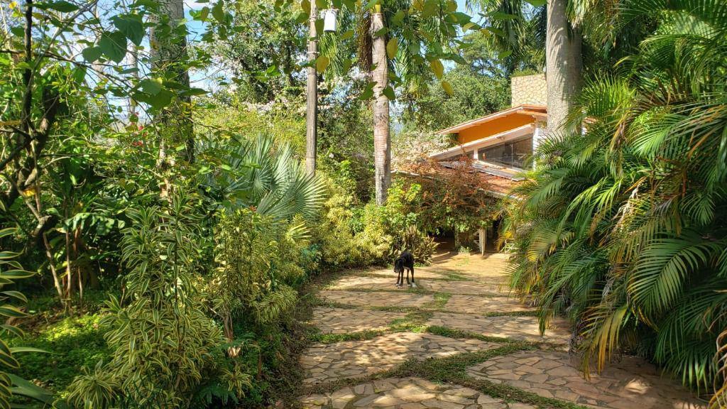 Fazenda, Casa Branca, 7 Quartos, 8 Vagas, 2 Suítes