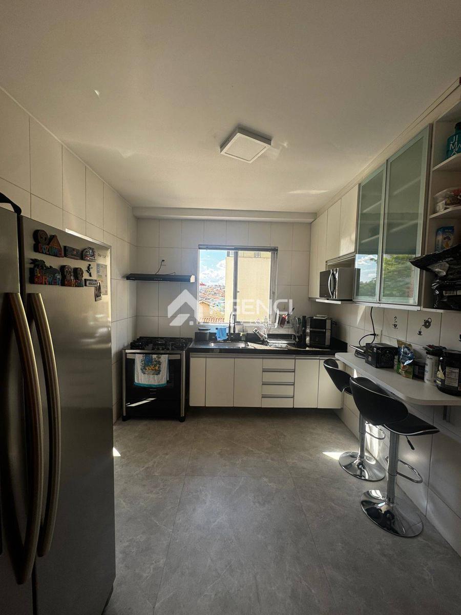 Apartamento, Castelo, 3 Quartos, 0 Vaga, 1 Suíte