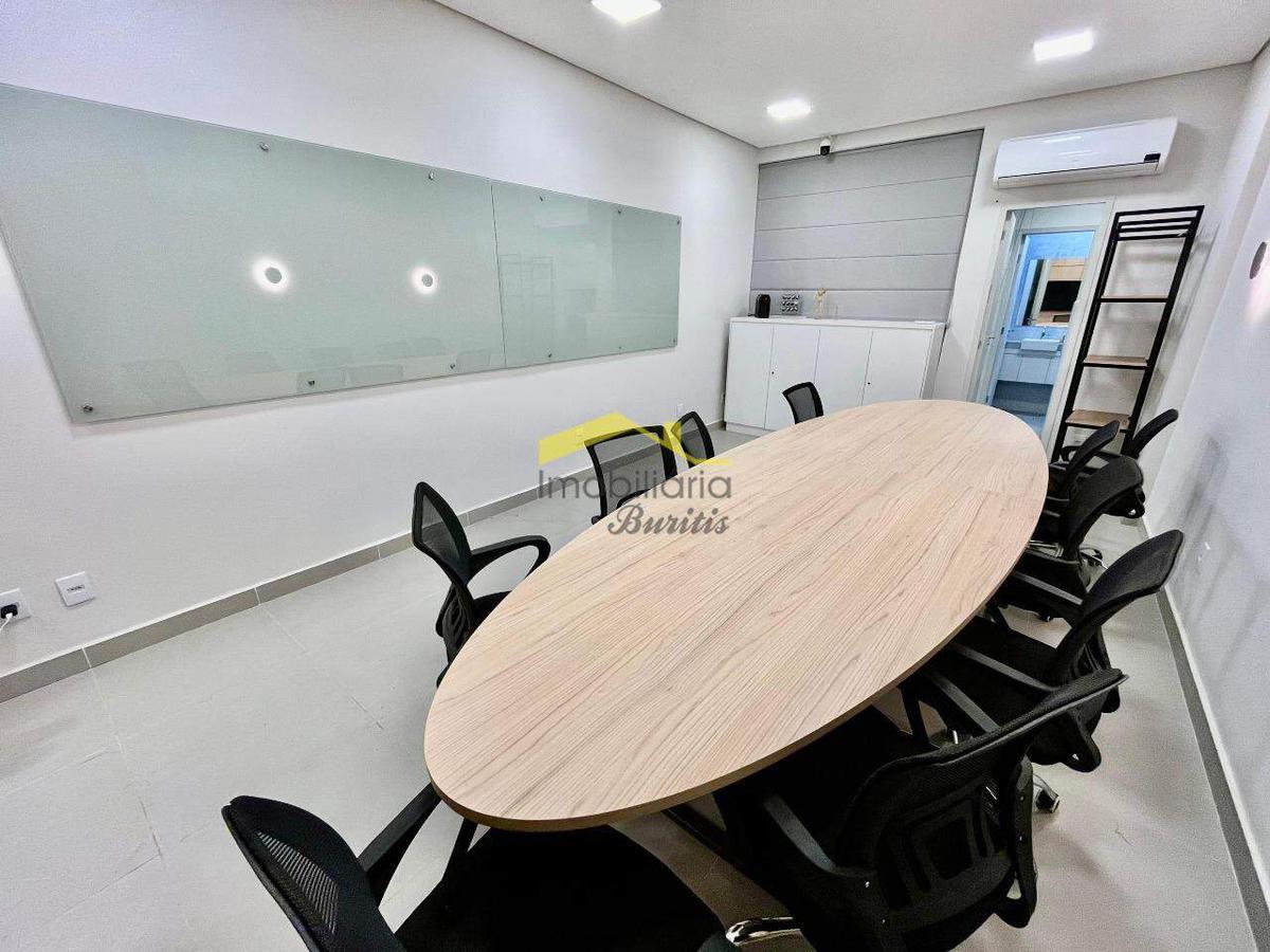 Sala, Centro
