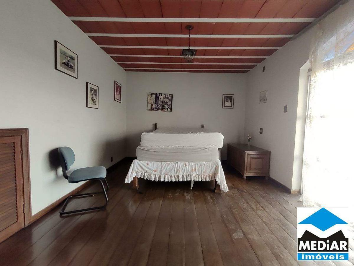 Casa, Colégio Batista, 6 Quartos, 4 Vagas, 1 Suíte