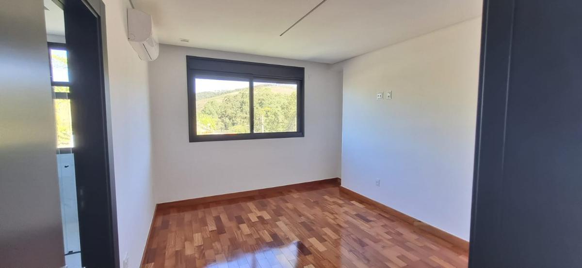 Casa, Alphaville - Lagoa dos Ingleses, 4 Quartos, 0 Vaga, 4 Suítes