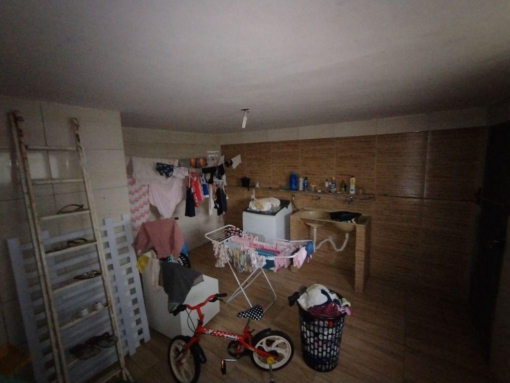 Casa, Jardim Vitória, 2 Quartos, 0 Vaga