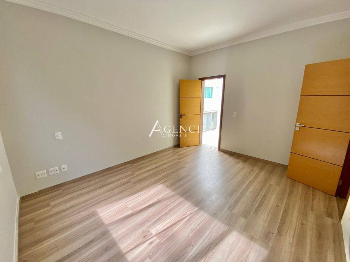 Casa, Paquetá, 4 Quartos, 0 Vaga, 2 Suítes