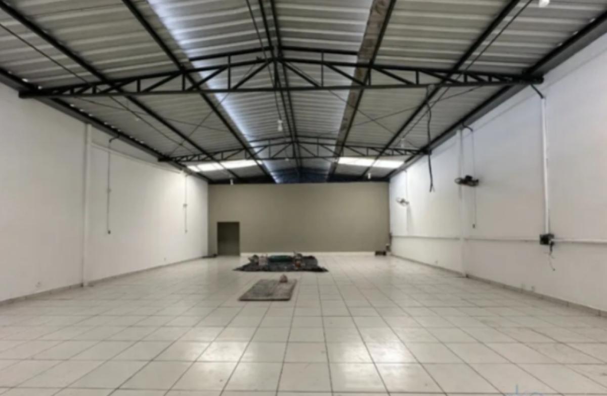 Galpão, Céu Azul, 2 Quartos, 4 Vagas, 1 Suíte