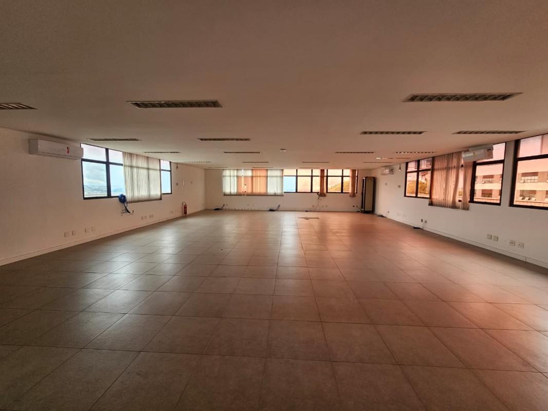 Andar, Estoril, 1 Quarto, 5 Vagas