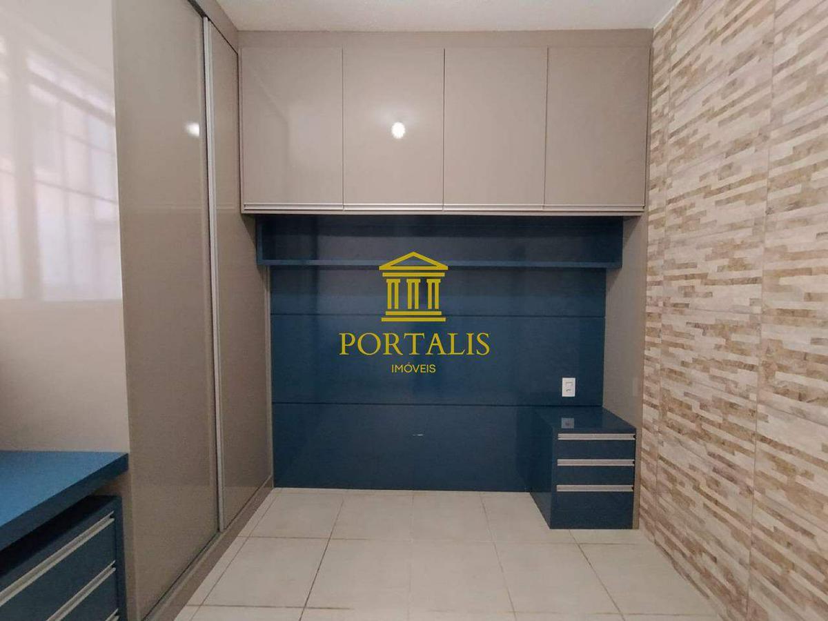 Apartamento, Floresta, 2 Quartos, 0 Vaga