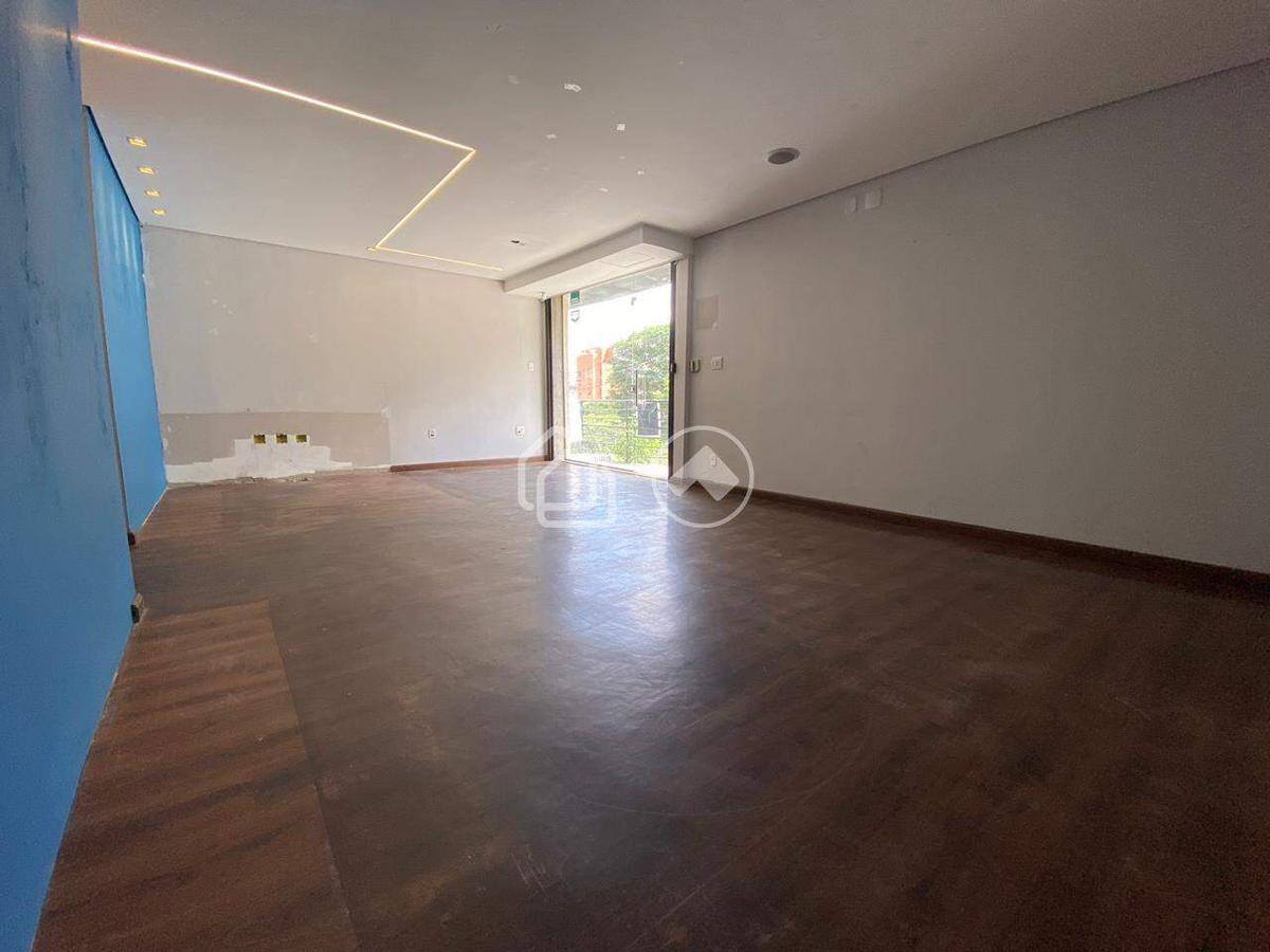 Loja, Buritis, 10 Vagas