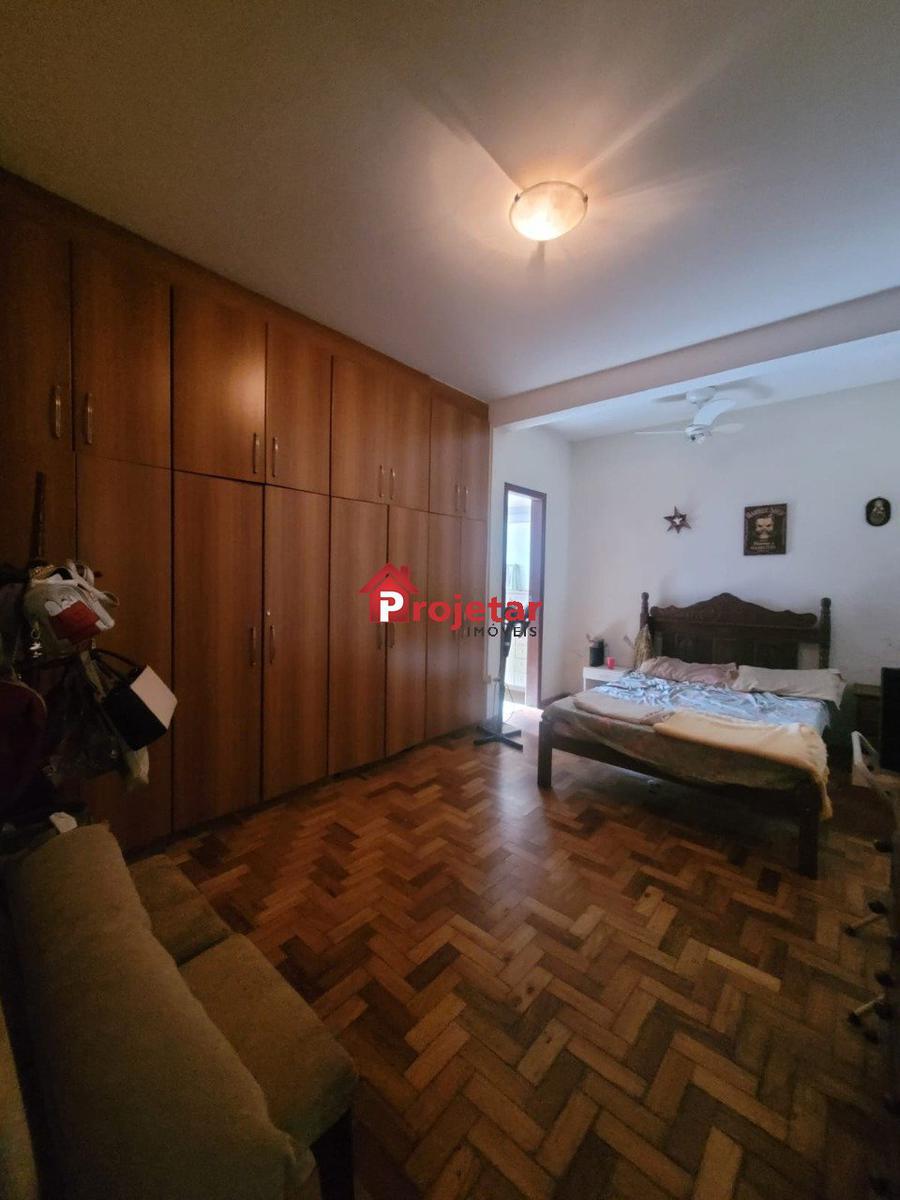 Casa, Sagrada Família, 4 Quartos, 2 Vagas, 1 Suíte