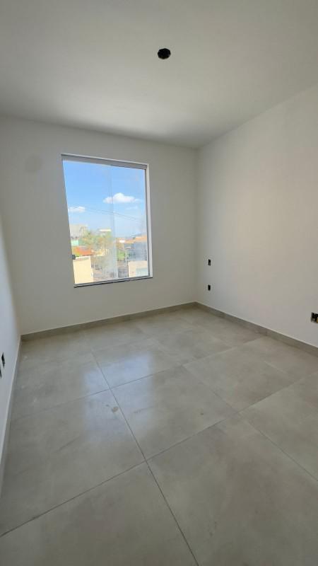 Casa, Jardim das Flores, 2 Quartos, 1 Vaga