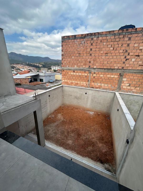 Casa, Cardoso (barreiro), 6 Quartos, 6 Vagas, 1 Suíte