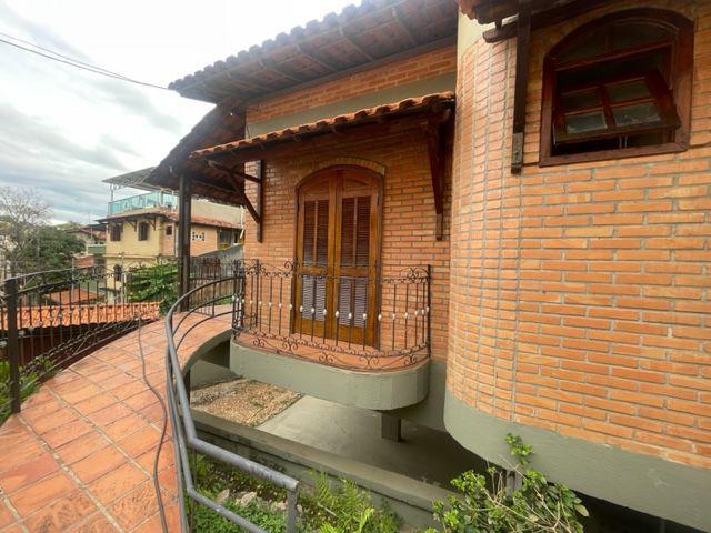 Casa, Centro, 3 Quartos, 2 Vagas, 1 Suíte