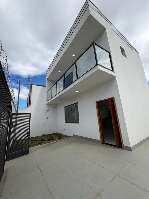 Casa, Santa Helena (barreiro), 3 Quartos, 3 Vagas, 1 Suíte